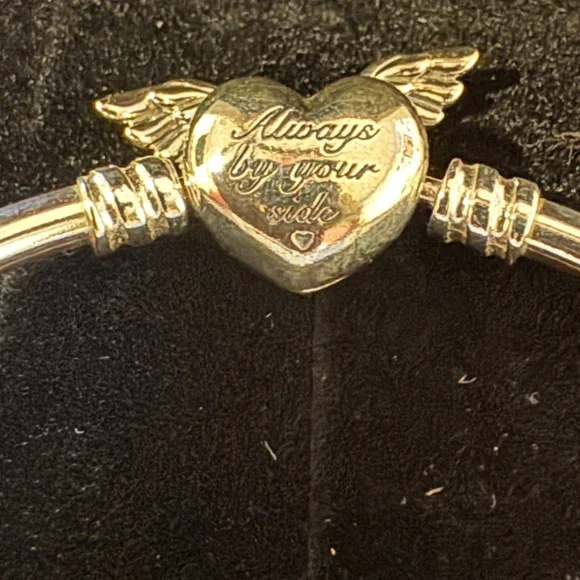 Pandora Sterling Silver Heart Bracelet NWOT - Picture 3 of 6